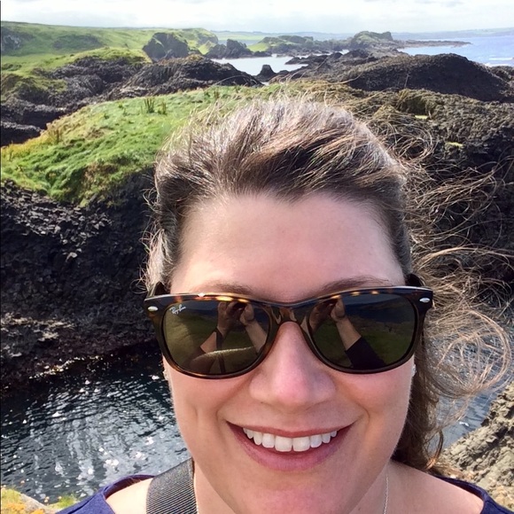 Meet your Posher, Trish - Picture 1 of 1